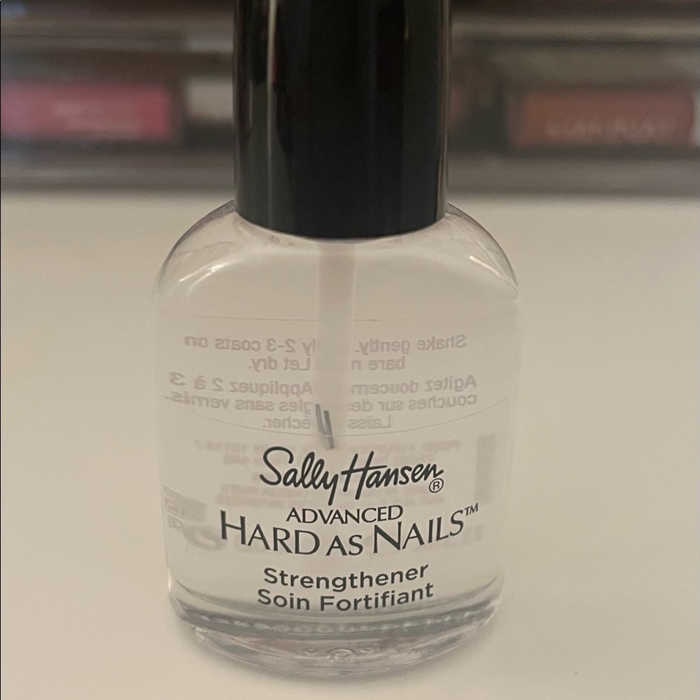 SALLY HANSEN NAIL STRENGTHENER